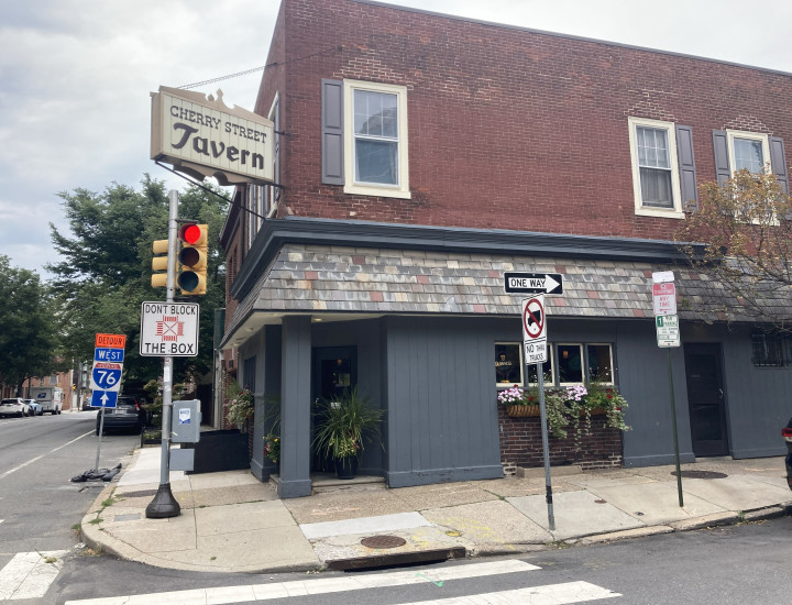 Image of the exterior of Cherry Street Tavern