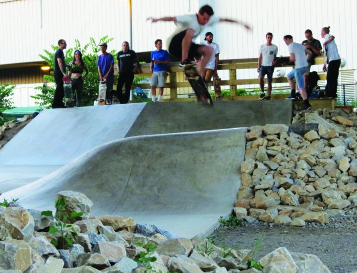 skateboarding at Grays Ferry Crescent