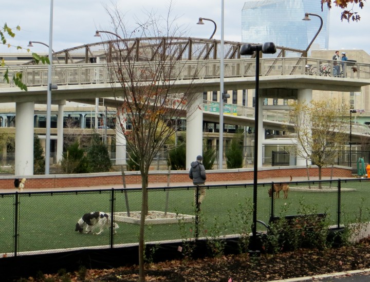 footbridge connecting Schuylkill Banks to Schuylkill River Park 